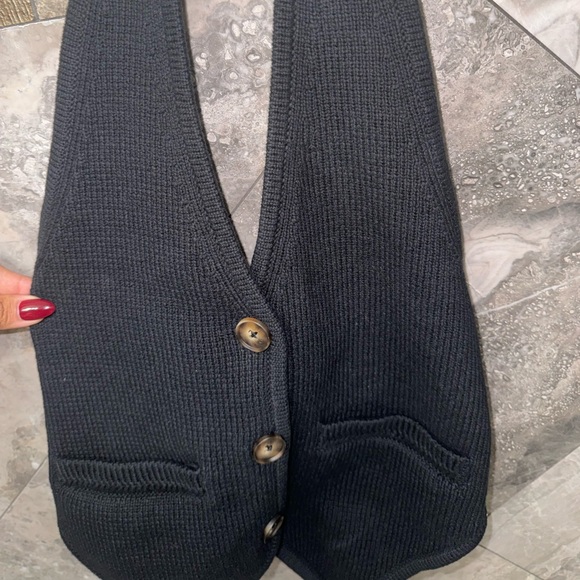 Reformation Romy Halter Sweater Vest - Picture 5 of 9